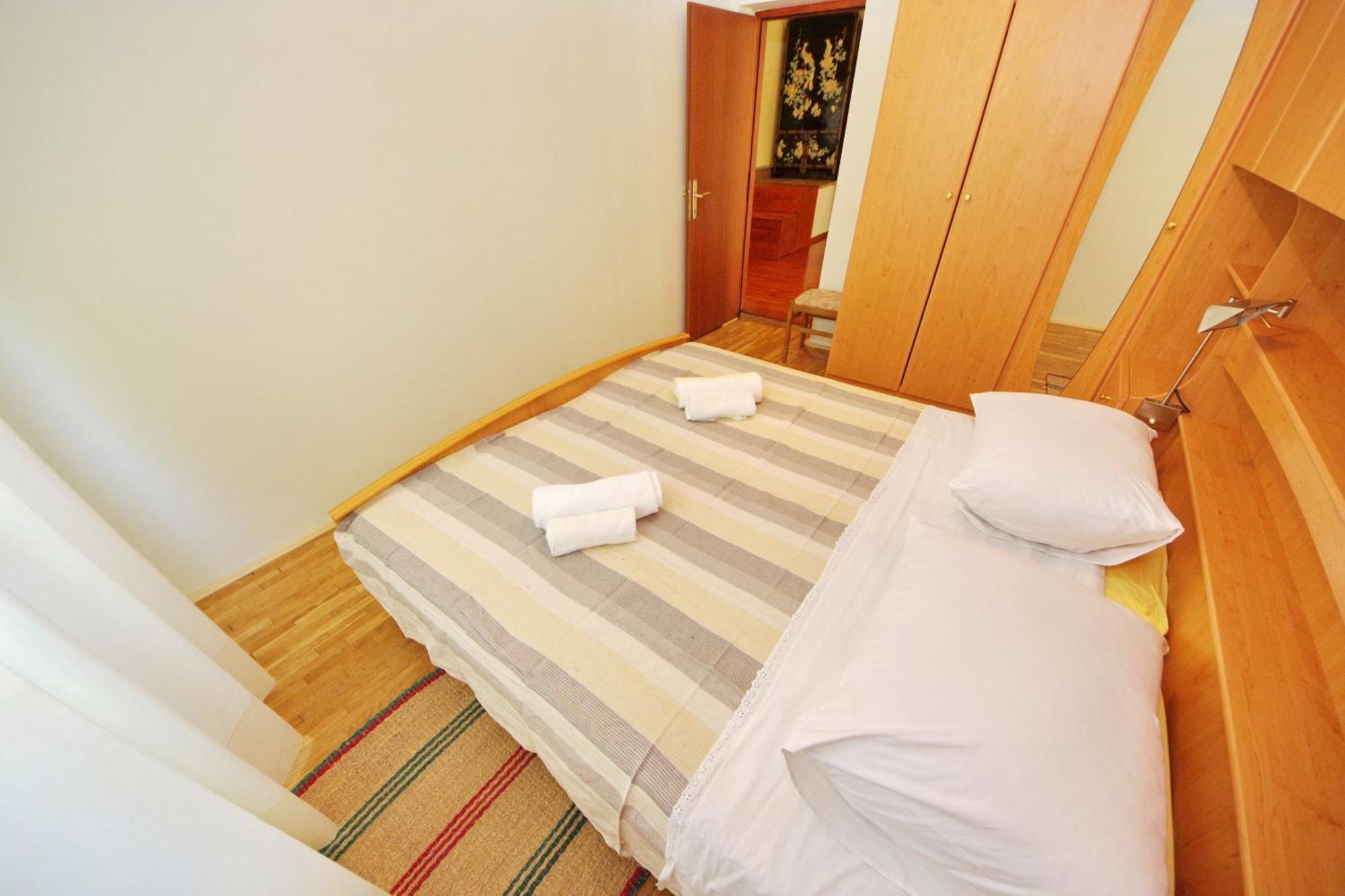 Apartments Eduard Vrsi Εξωτερικό φωτογραφία