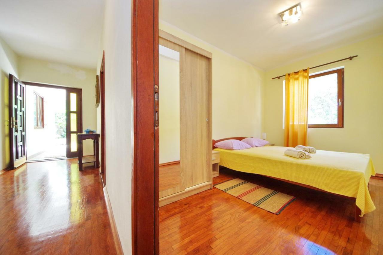 Apartments Eduard Vrsi Εξωτερικό φωτογραφία