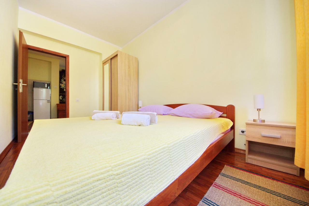 Apartments Eduard Vrsi Εξωτερικό φωτογραφία