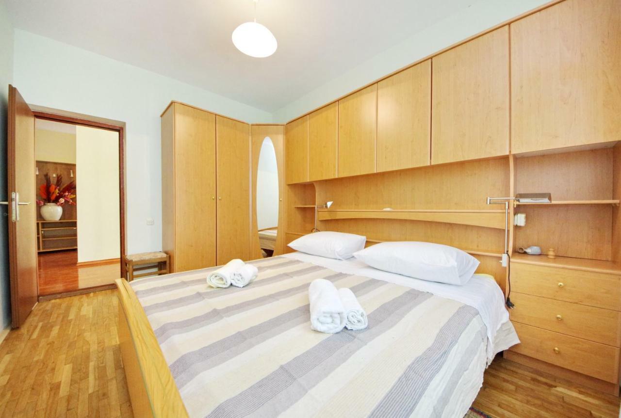 Apartments Eduard Vrsi Εξωτερικό φωτογραφία