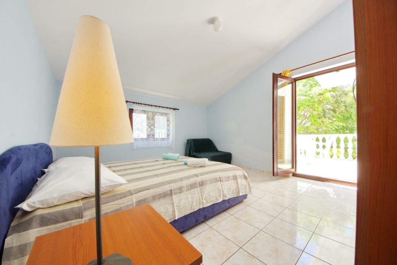 Apartments Eduard Vrsi Εξωτερικό φωτογραφία