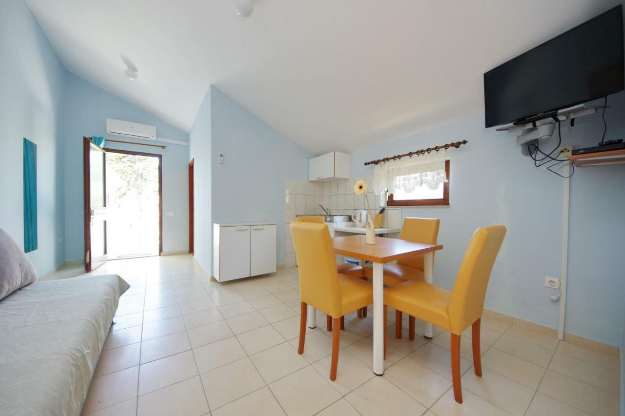 Apartments Eduard Vrsi Εξωτερικό φωτογραφία