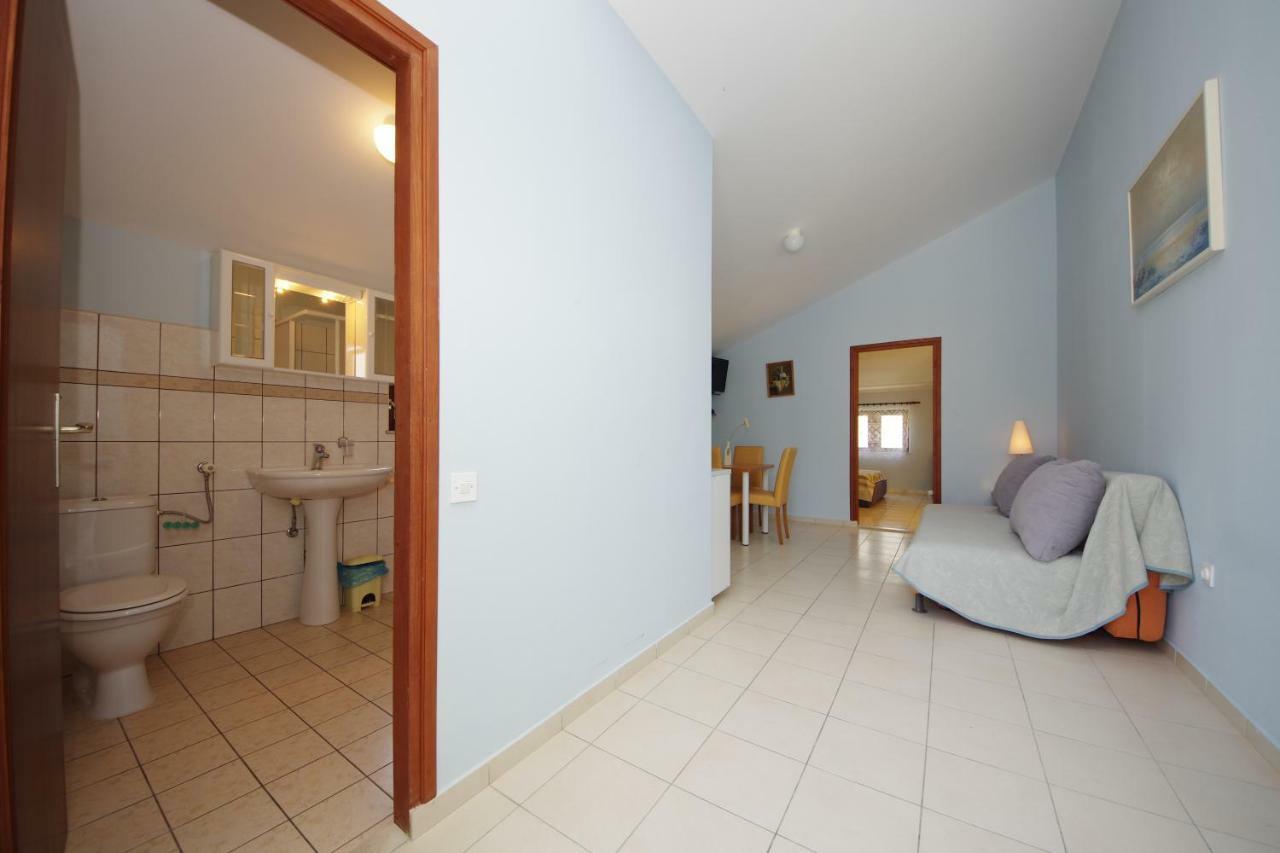 Apartments Eduard Vrsi Εξωτερικό φωτογραφία