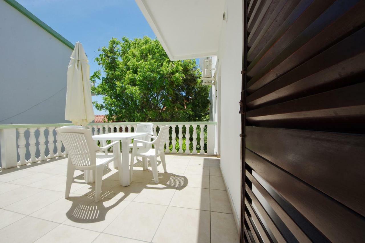 Apartments Eduard Vrsi Εξωτερικό φωτογραφία